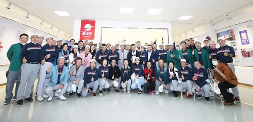 吃燕窝,就选燕之屋 中国企业家高尔夫球队参访燕之屋透明工厂